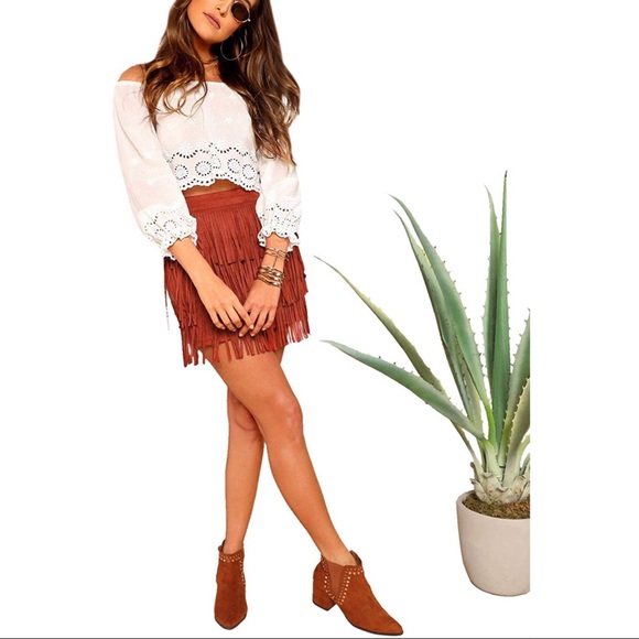 Lace Off Shoulder Sleeve Crop Top - Picture 4 of 6